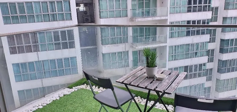 Regalia Suites With Infinity Pool Klcc By Staycation Homes Kuala Lumpur 0*,