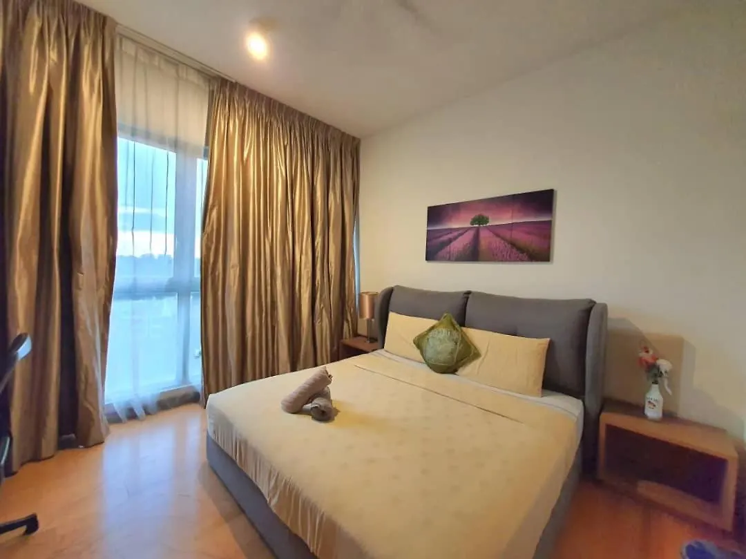 Regalia Suites With Infinity Pool Klcc By Staycation Homes Kuala Lumpur 0*,  Malaysia