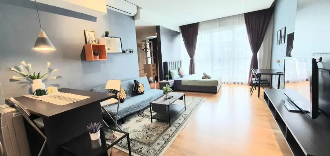 Regalia Suites With Infinity Pool Klcc By Staycation Homes Kuala Lumpur