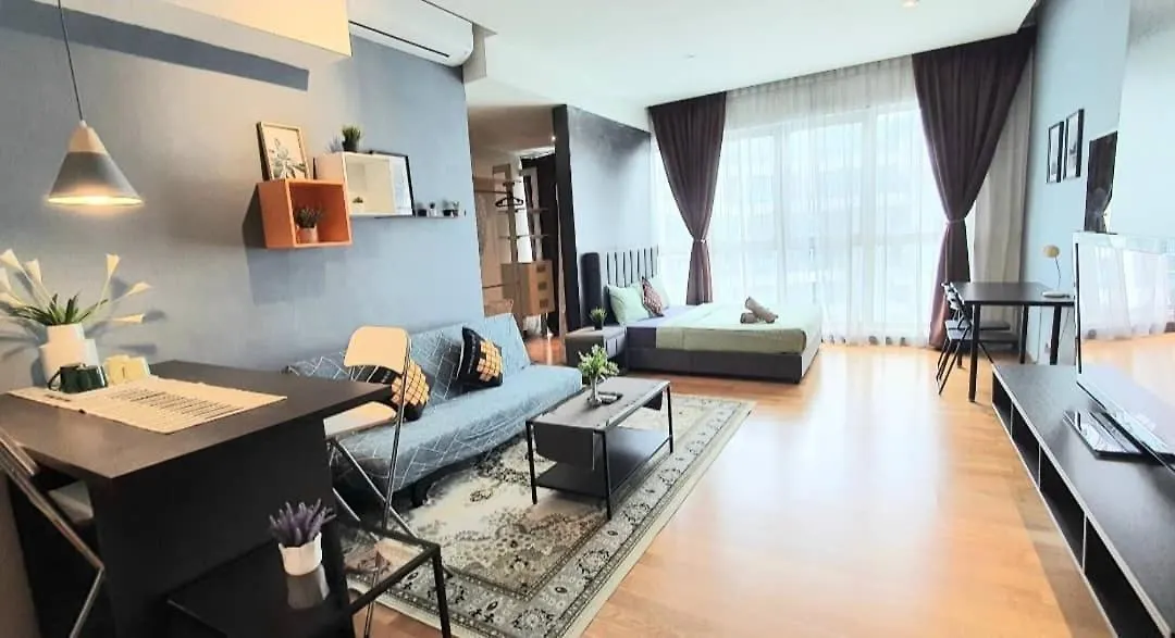 Regalia Suites With Infinity Pool Klcc By Staycation Homes Kuala Lumpur