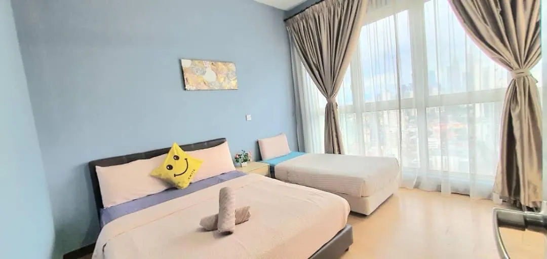 Regalia Suites With Infinity Pool Klcc By Staycation Homes Kuala Lumpur 0*,  Malaysia