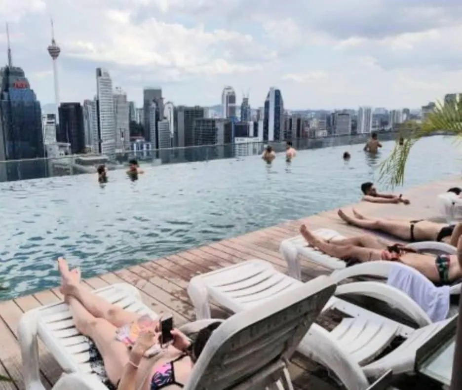 Regalia Suites With Infinity Pool Klcc By Staycation Homes Kuala Lumpur 0*,