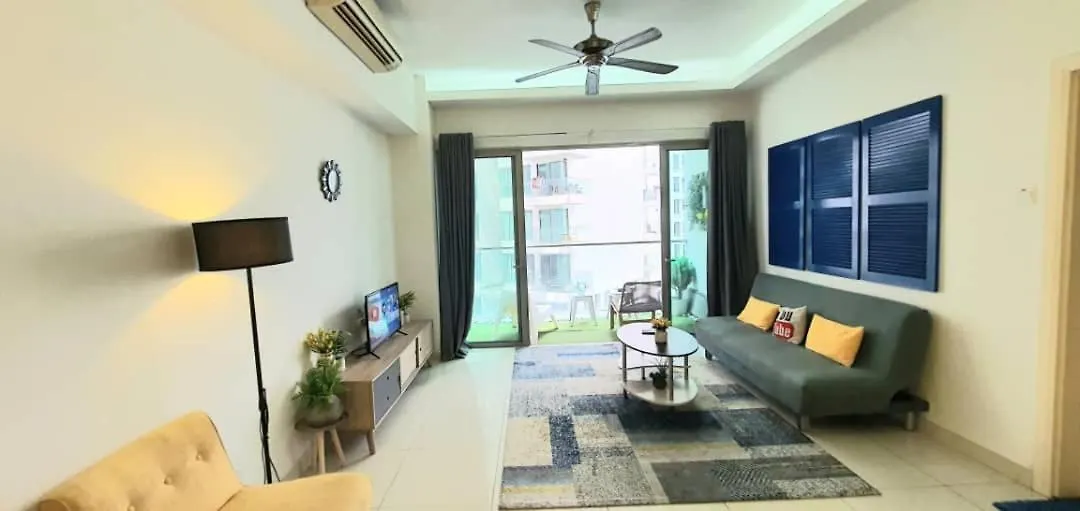 Regalia Suites With Infinity Pool Klcc By Staycation Homes Kuala Lumpur 0*,